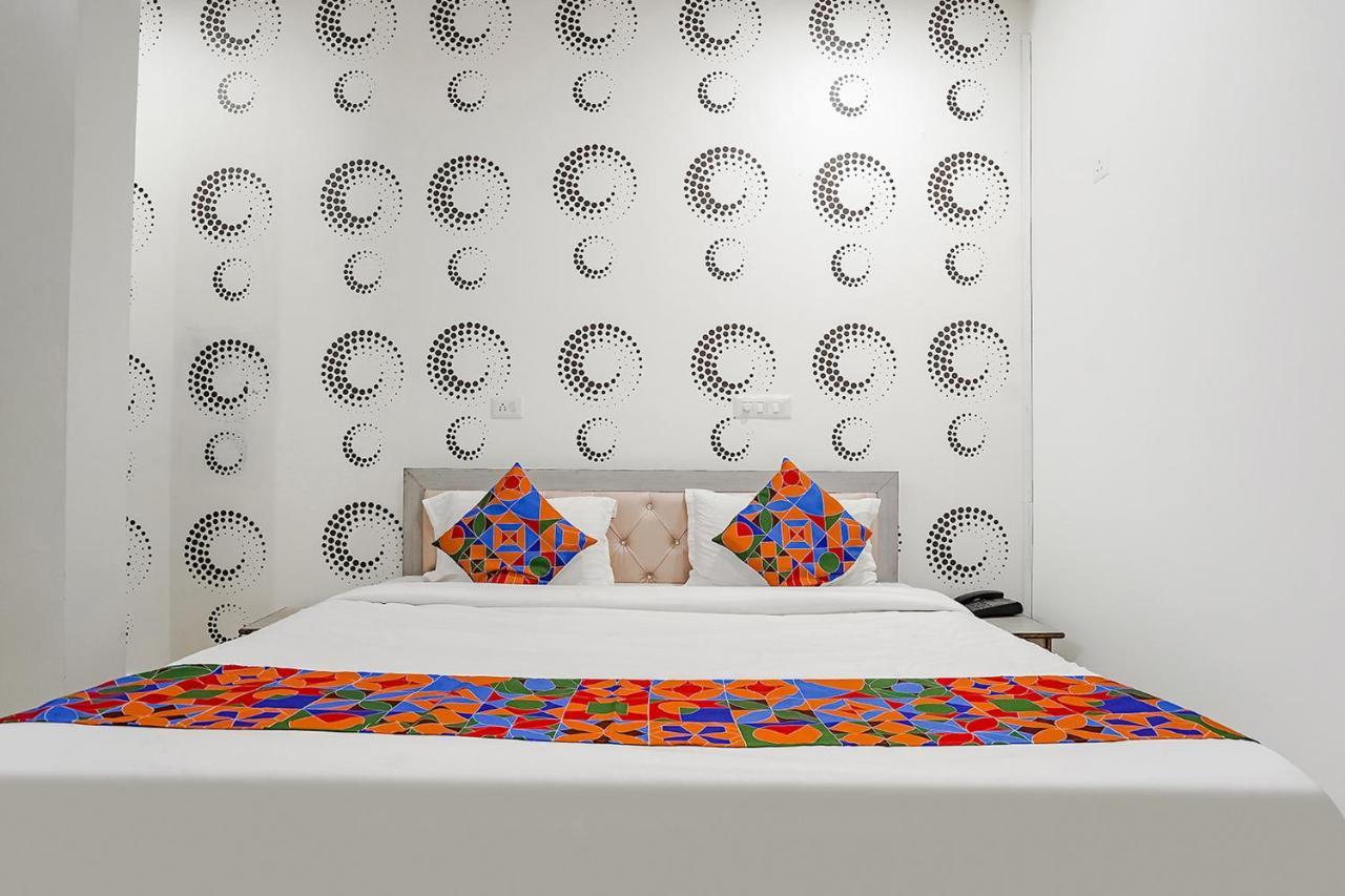 Fabhotel Siddhi Varanasi Exteriör bild