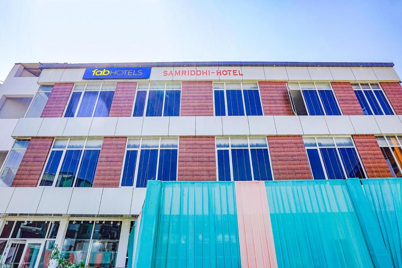 Fabhotel Siddhi Varanasi Exteriör bild